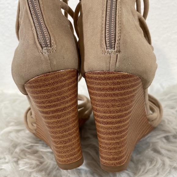 LULUS Pure Instinct Nude Suede Caged Wedges Size 9 New - Picture 6 of 13